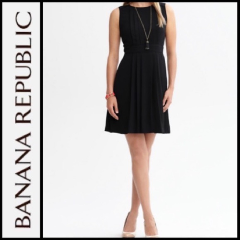 Banana Republic sleeveless dress